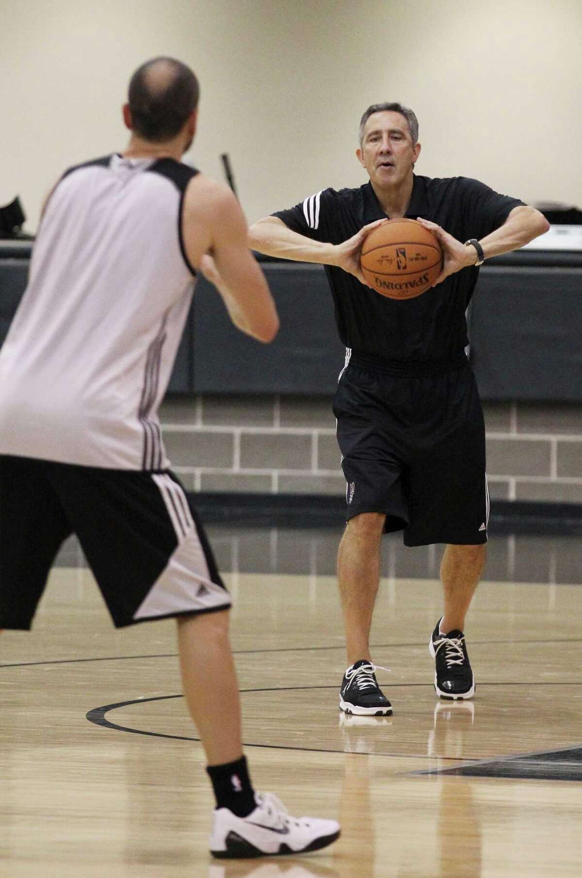 Spurs assistant Engelland explains how he strengthened Leonard's