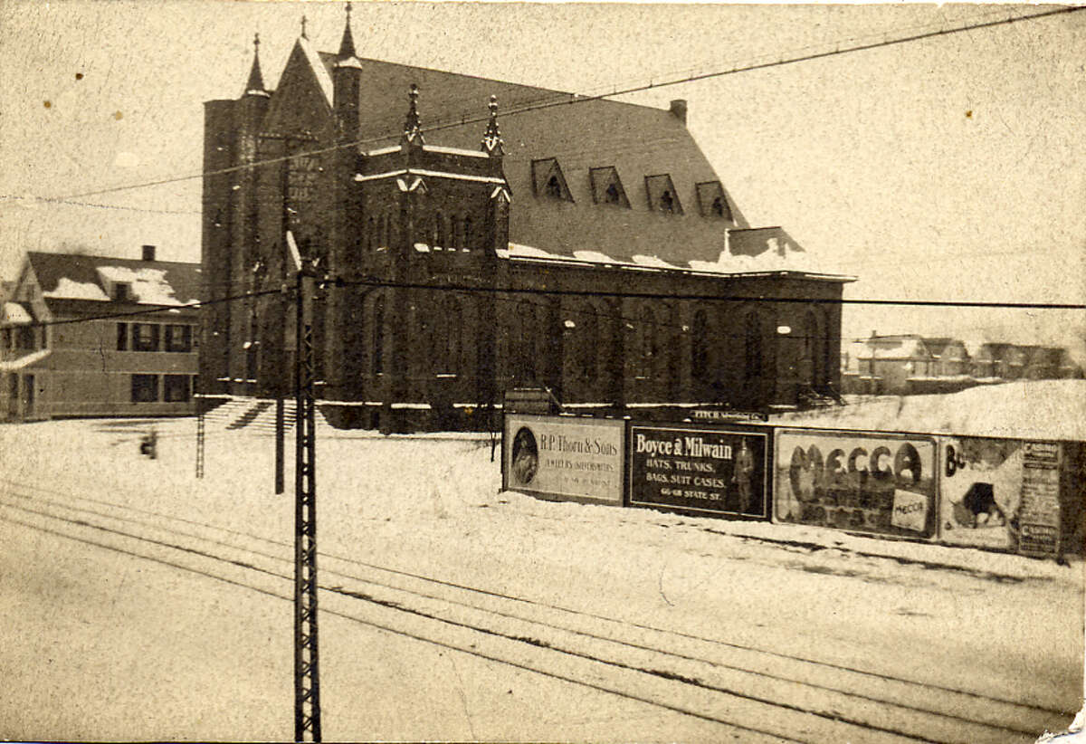 Blessed Sacrament Church on Central Avenue in 1905, shortly after construction was completed. The trolley was in full swing, with billboards of the era mounted low to sell products to trolley riders between Albany and Schenectady.