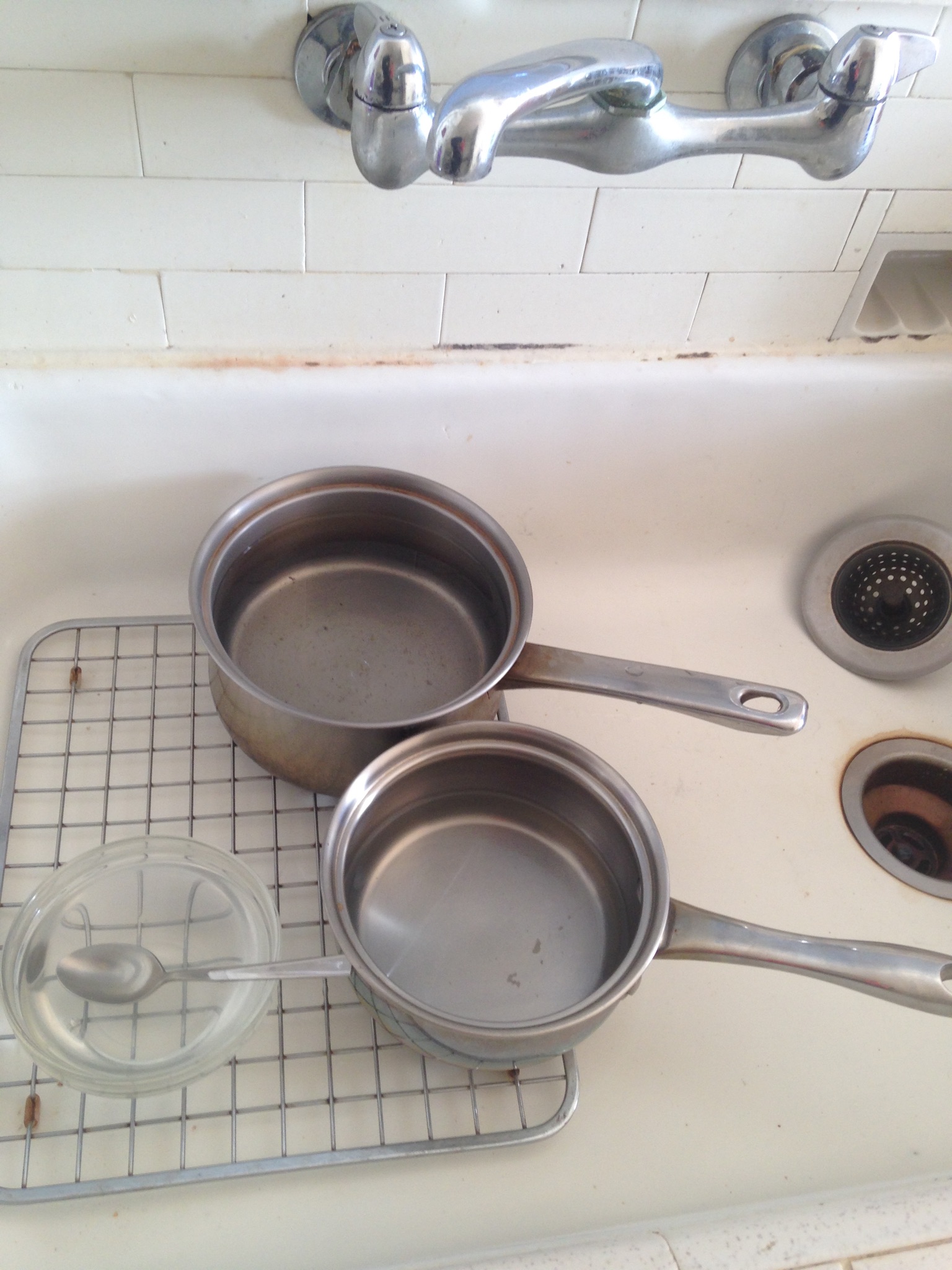 Meet the Oakland woman who uses only 13 gallons of water a day