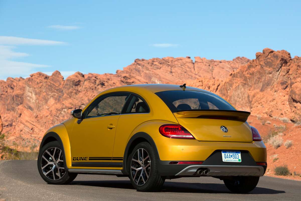 Volkswagen has unveiled the 2016 Beetle Dune.