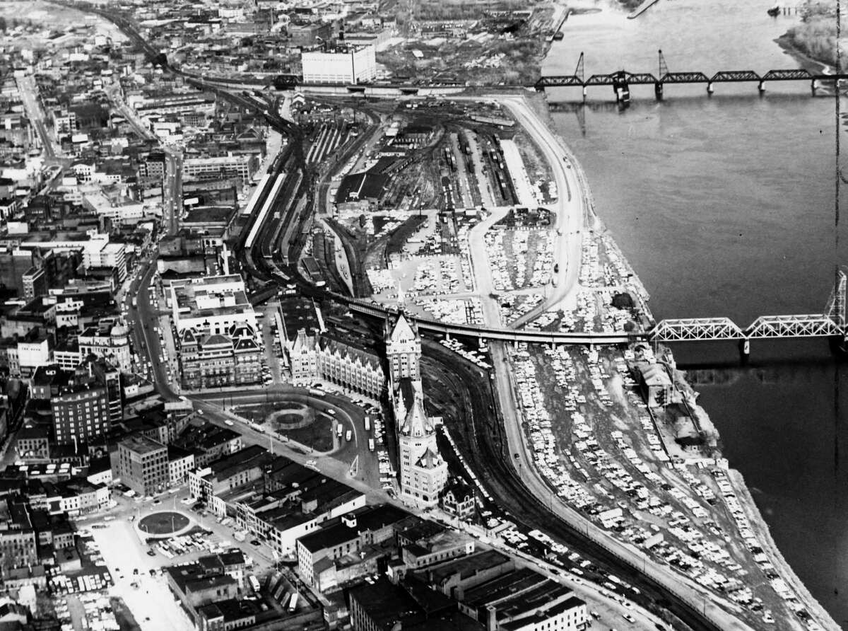 Historical photos Albany's riverfront
