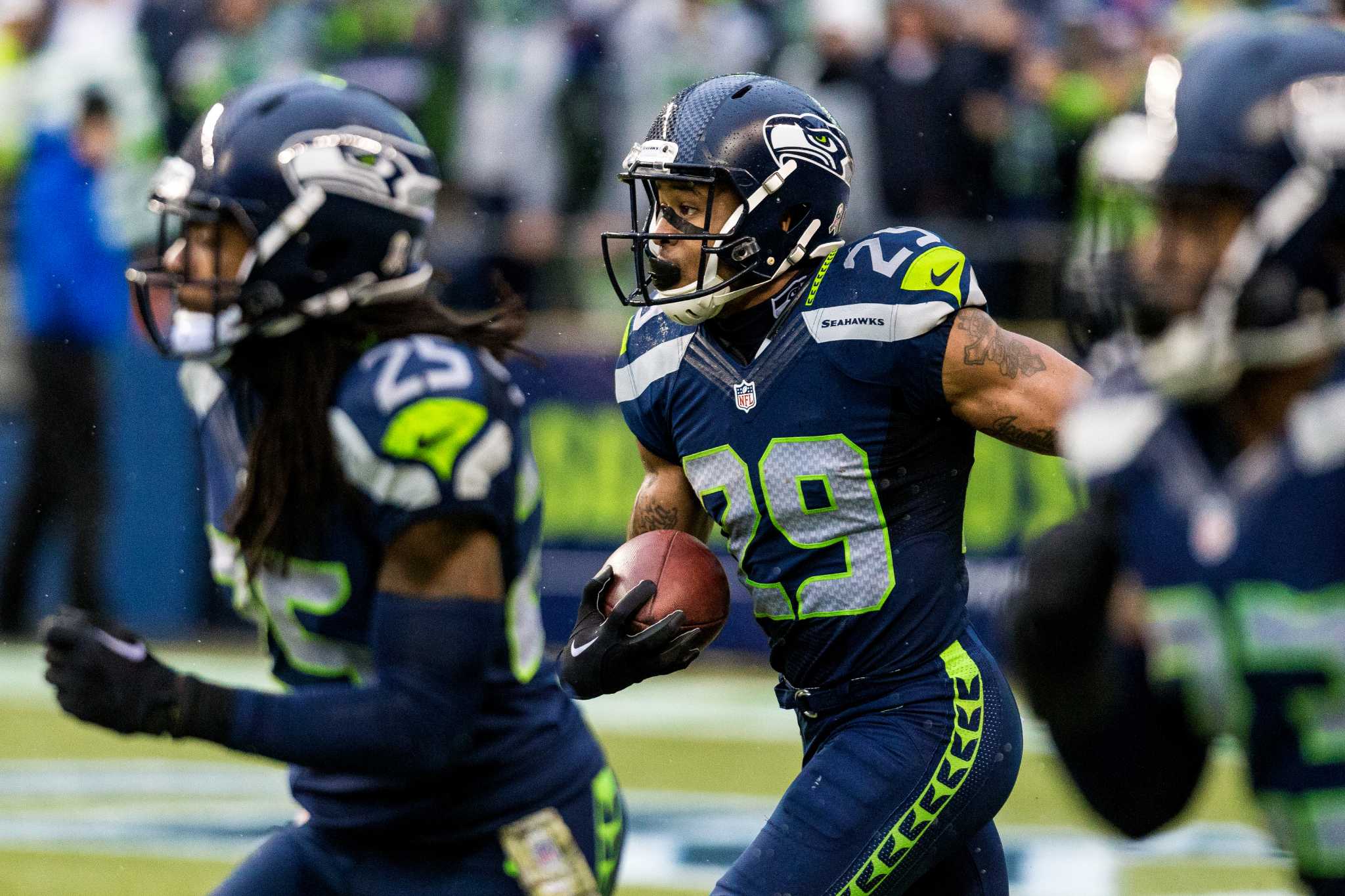 Seahawks Sunday roundup: Seattle brings back DeShawn Shead