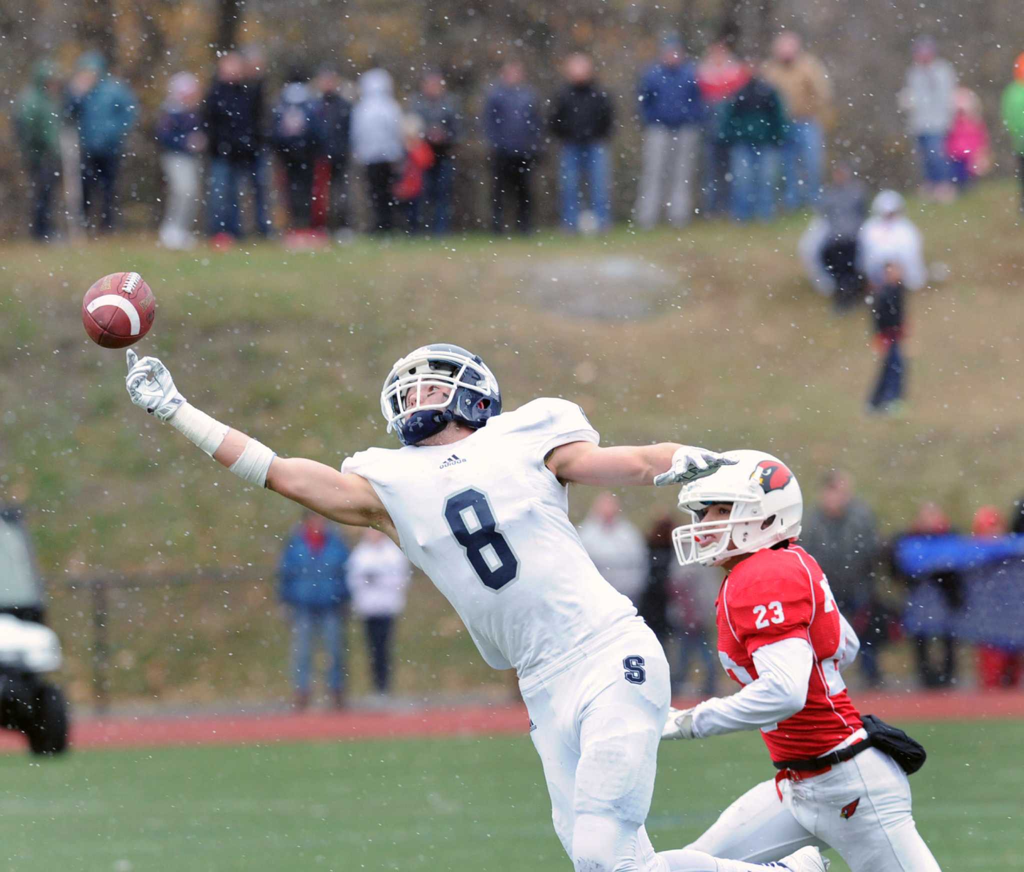 Thanksgiving showdown next for playoff hopeful Staples