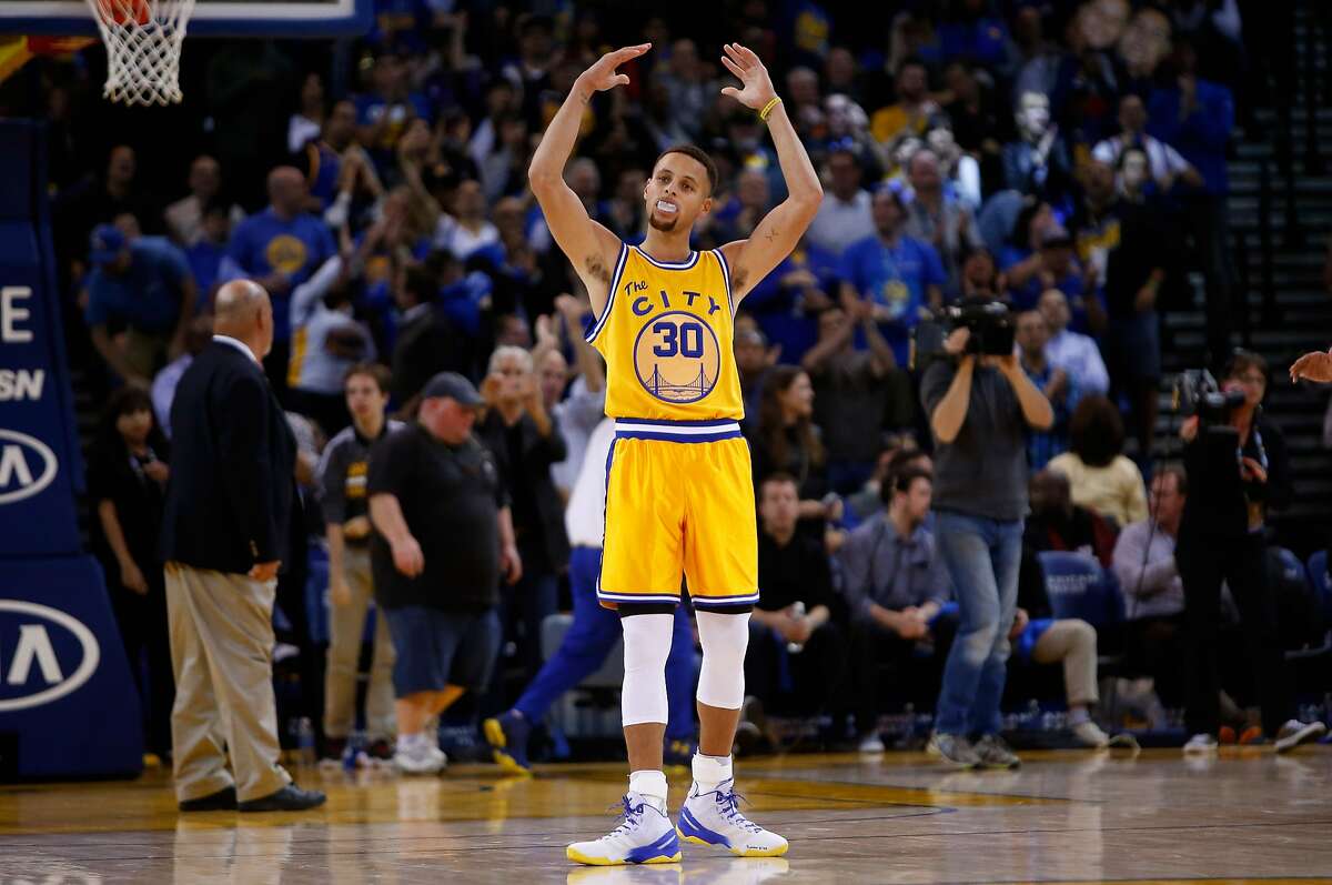 Stephen Curry calls on inner fire to lead Warriors to 14-0