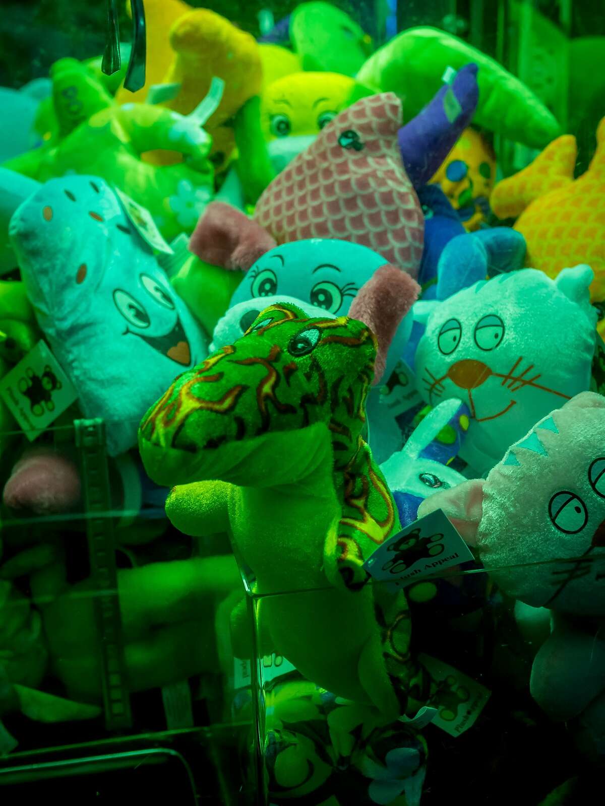 stuffed animal vending machine