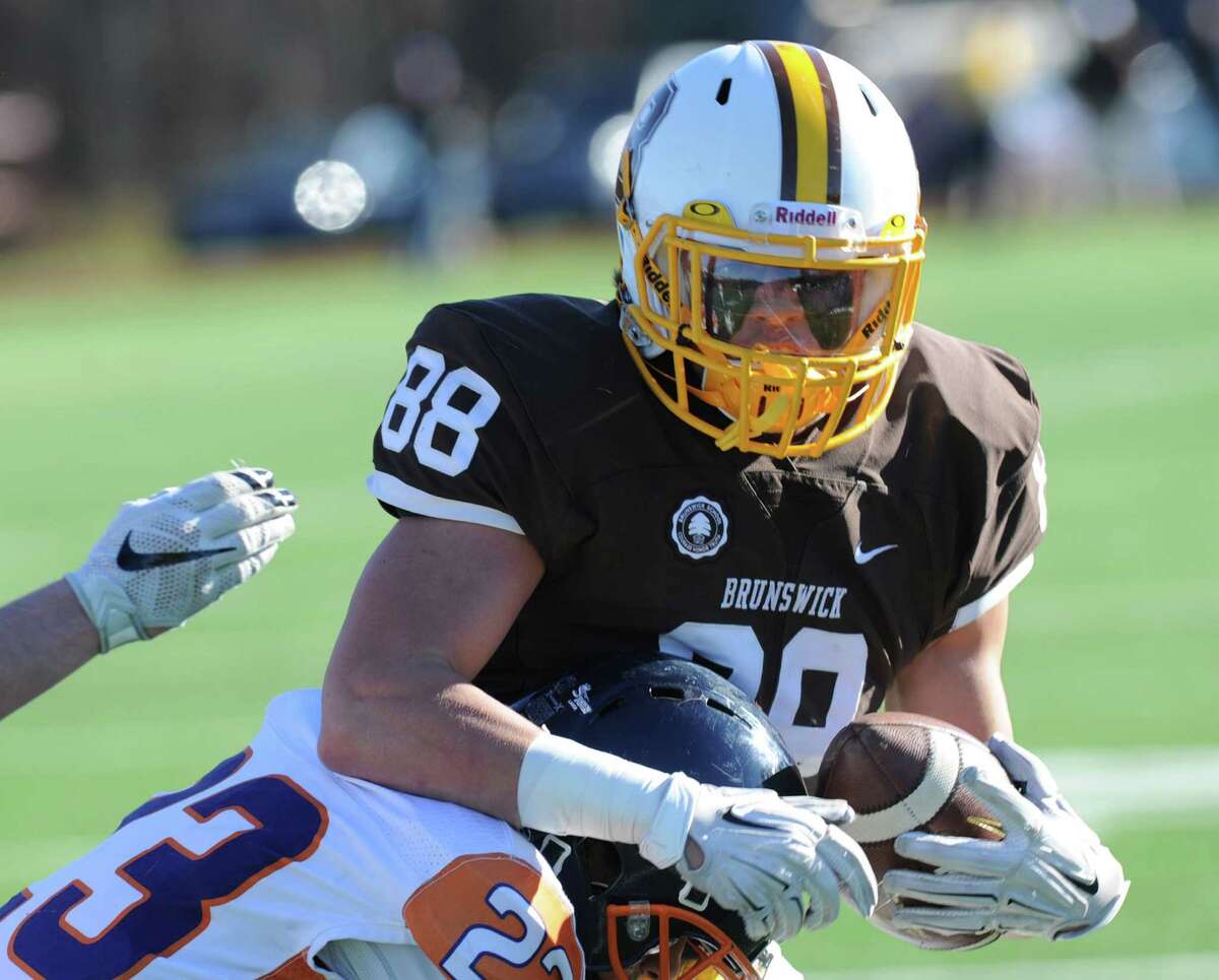 Brunswick scores lastminute touchdown to beat Milton Academy in
