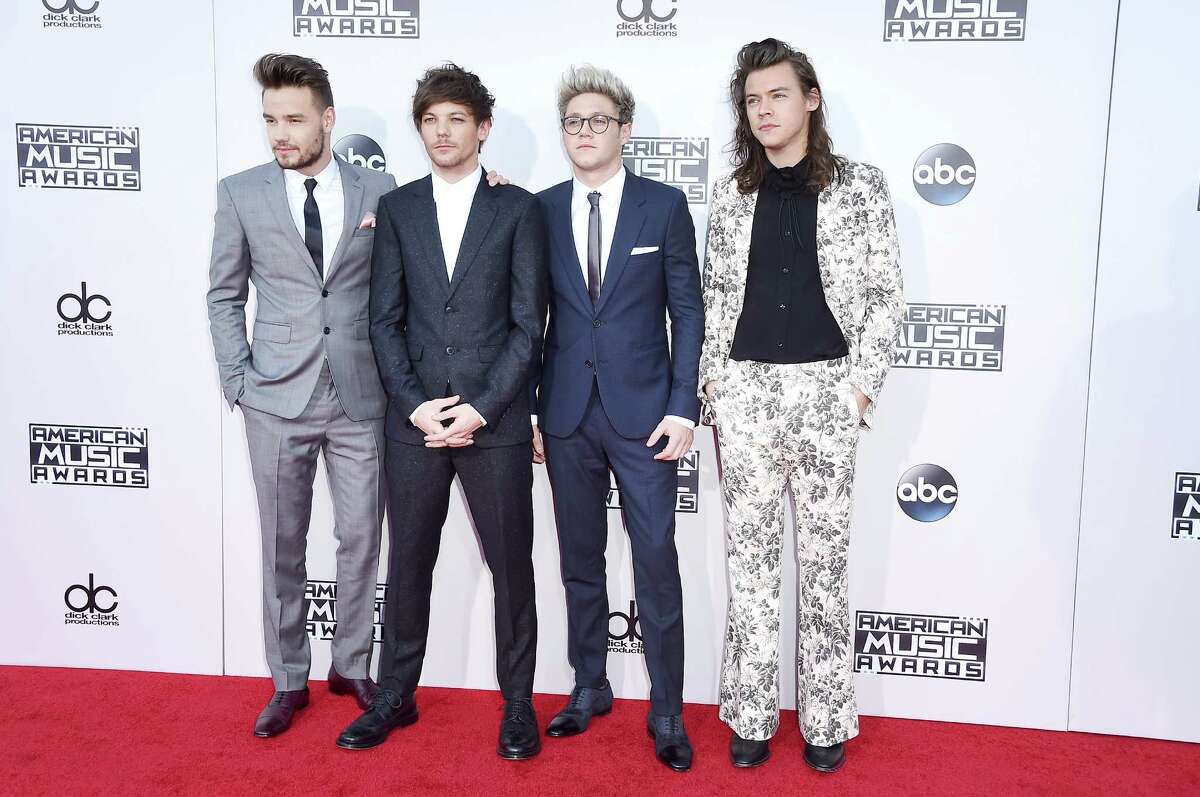 Recording artists Louis Tomlinson, Liam Payne, Niall Horan and Harry Styles of music group One Directio attend the 2015 American Music Awards at Microsoft Theater on November 22, 2015 in Los Angeles, California. 