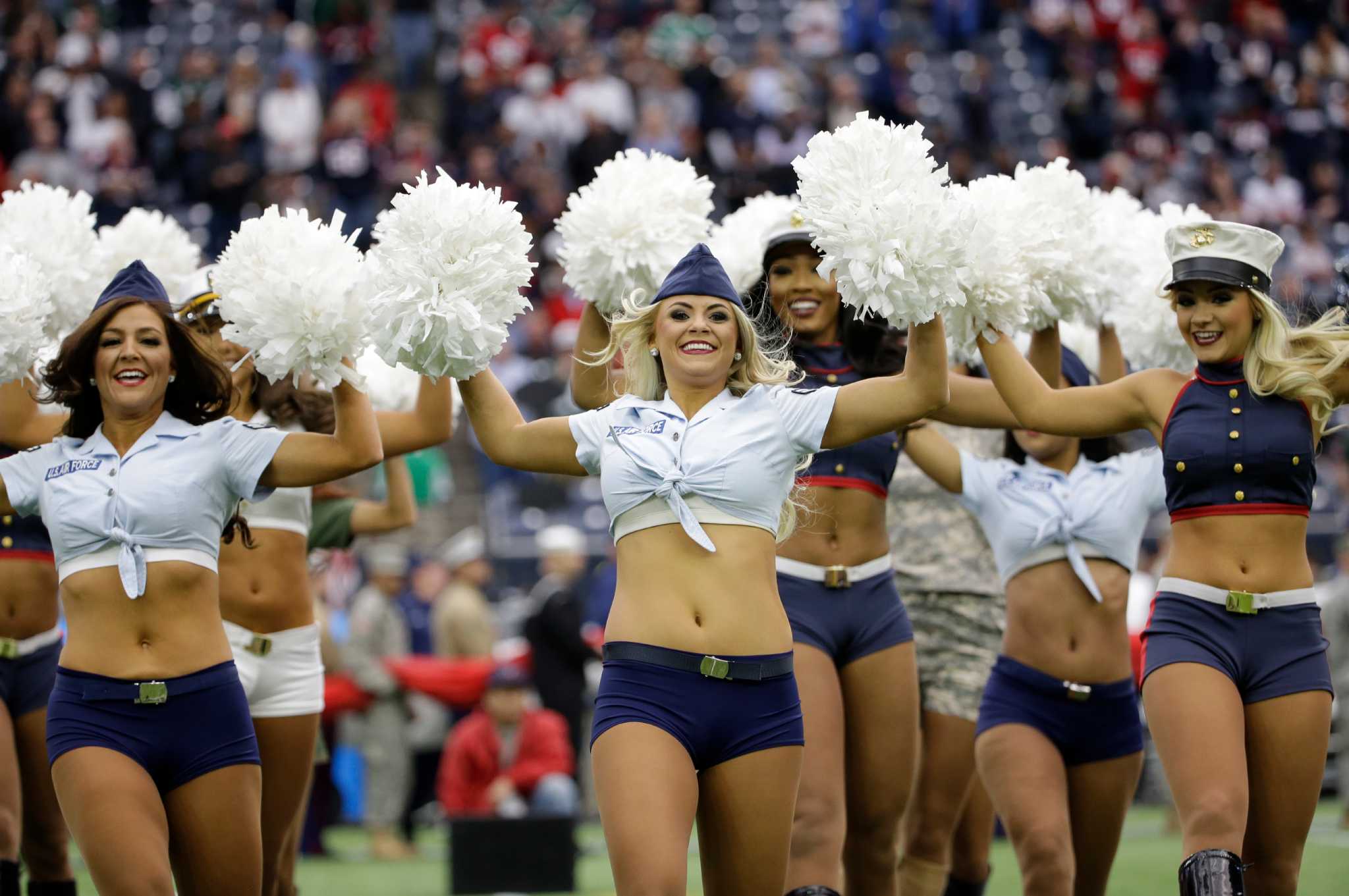 Texans cheerleaders salute the military