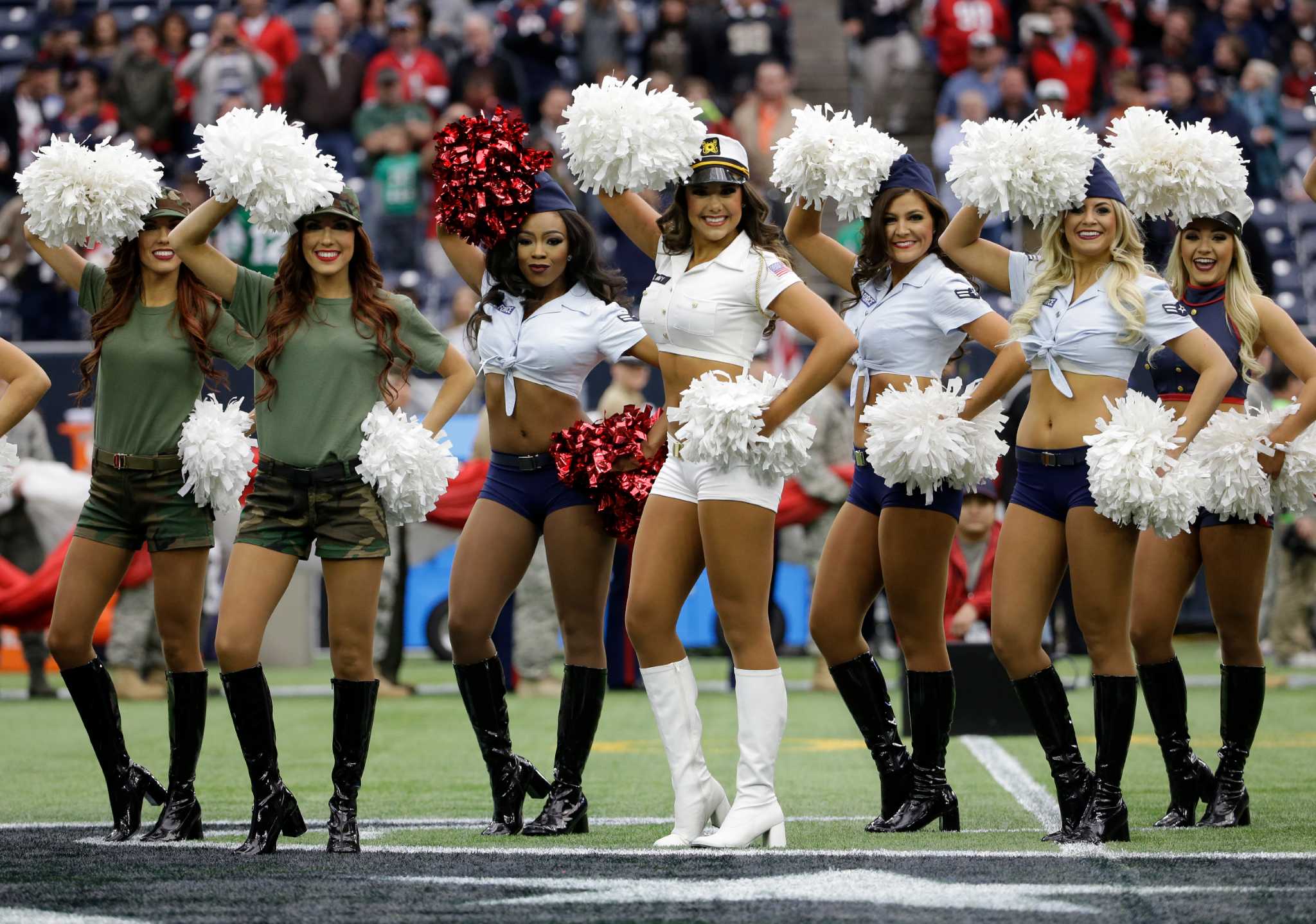 Texans cheerleaders salute the military