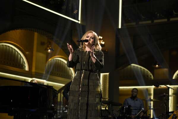 Adele S Isolated Vocals Of Hello On Snl Are Jaw Dropping Houstonchronicle Com