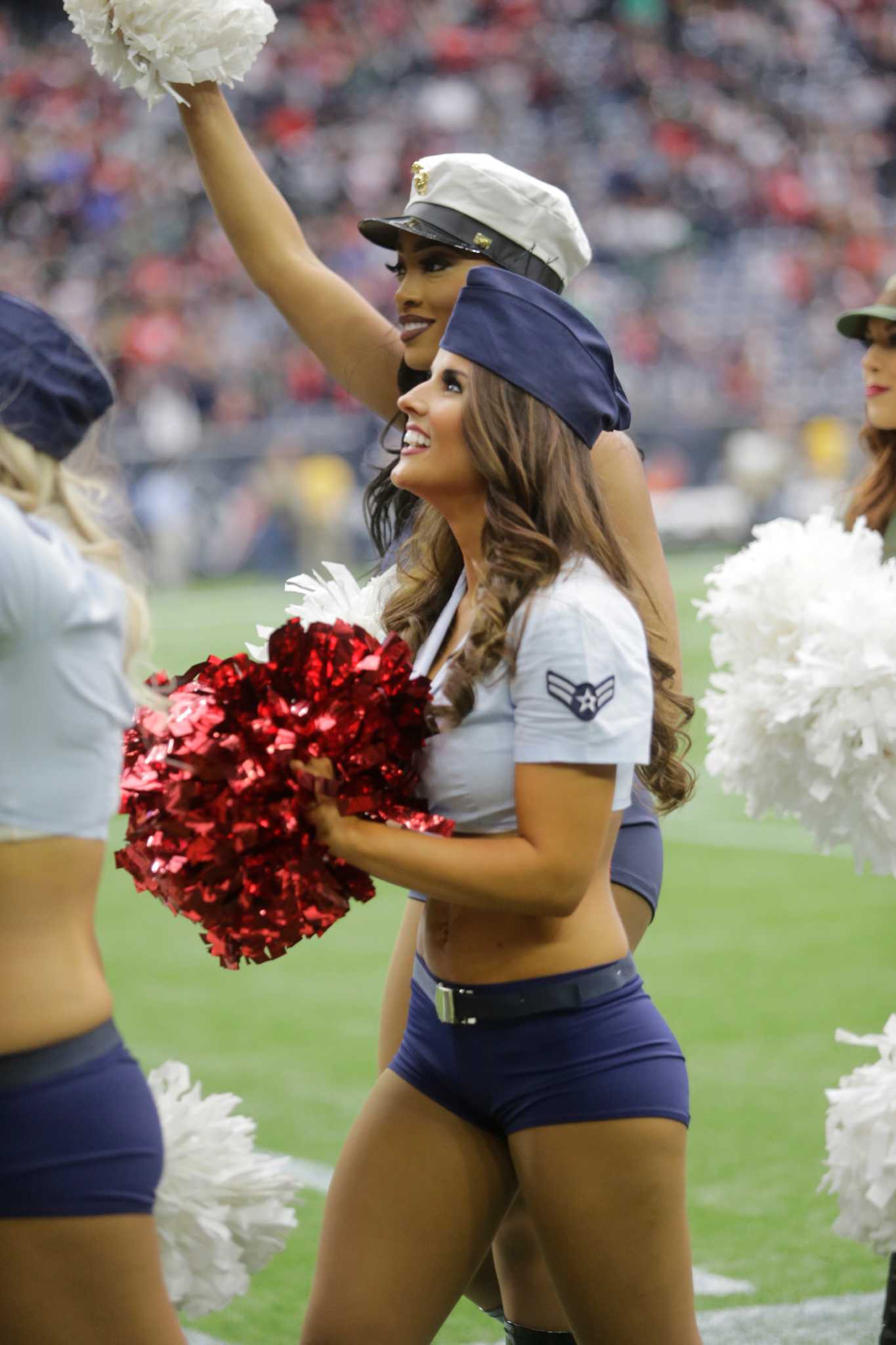 Texans cheerleaders salute the military