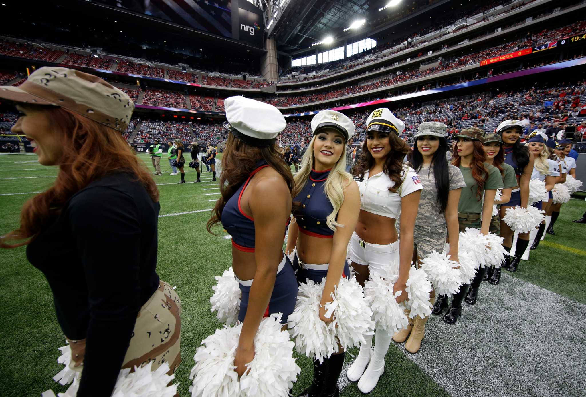 Texans cheerleaders salute the military