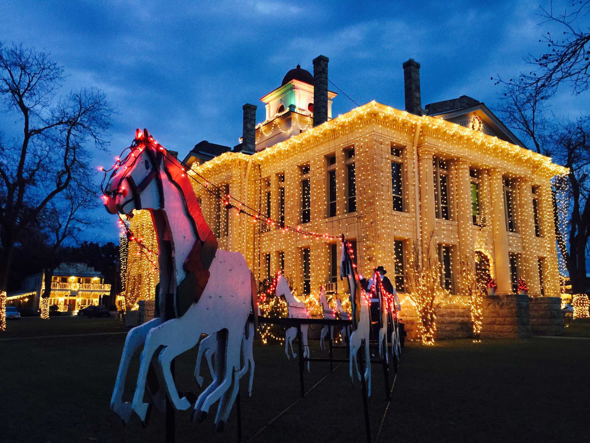 Johnson City Christmas Parade 2022 Darling Hill Country Towns With Dazzling Holiday Light Displays