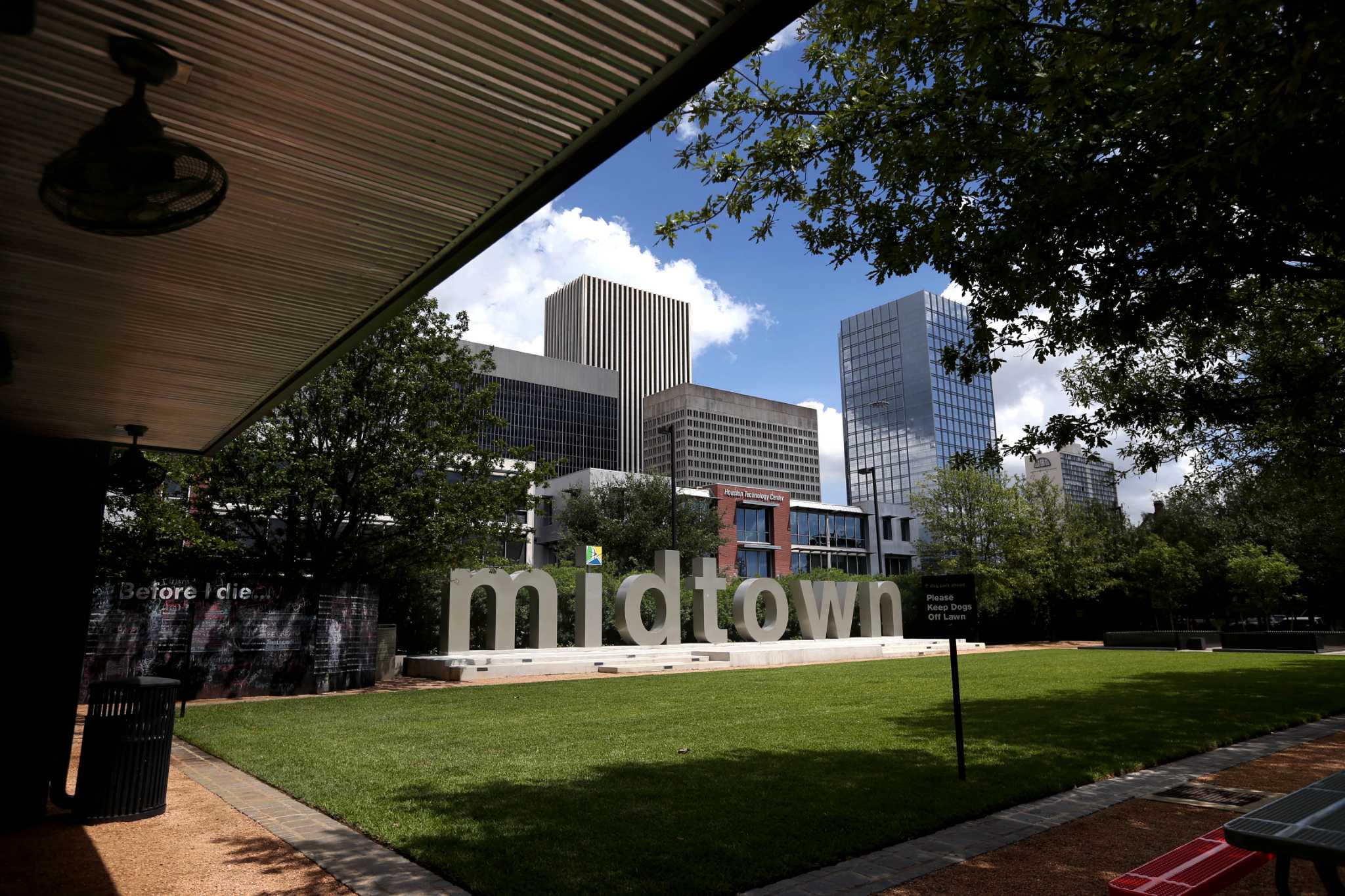 Midtown district debuts new park with Super Bowl celebrations