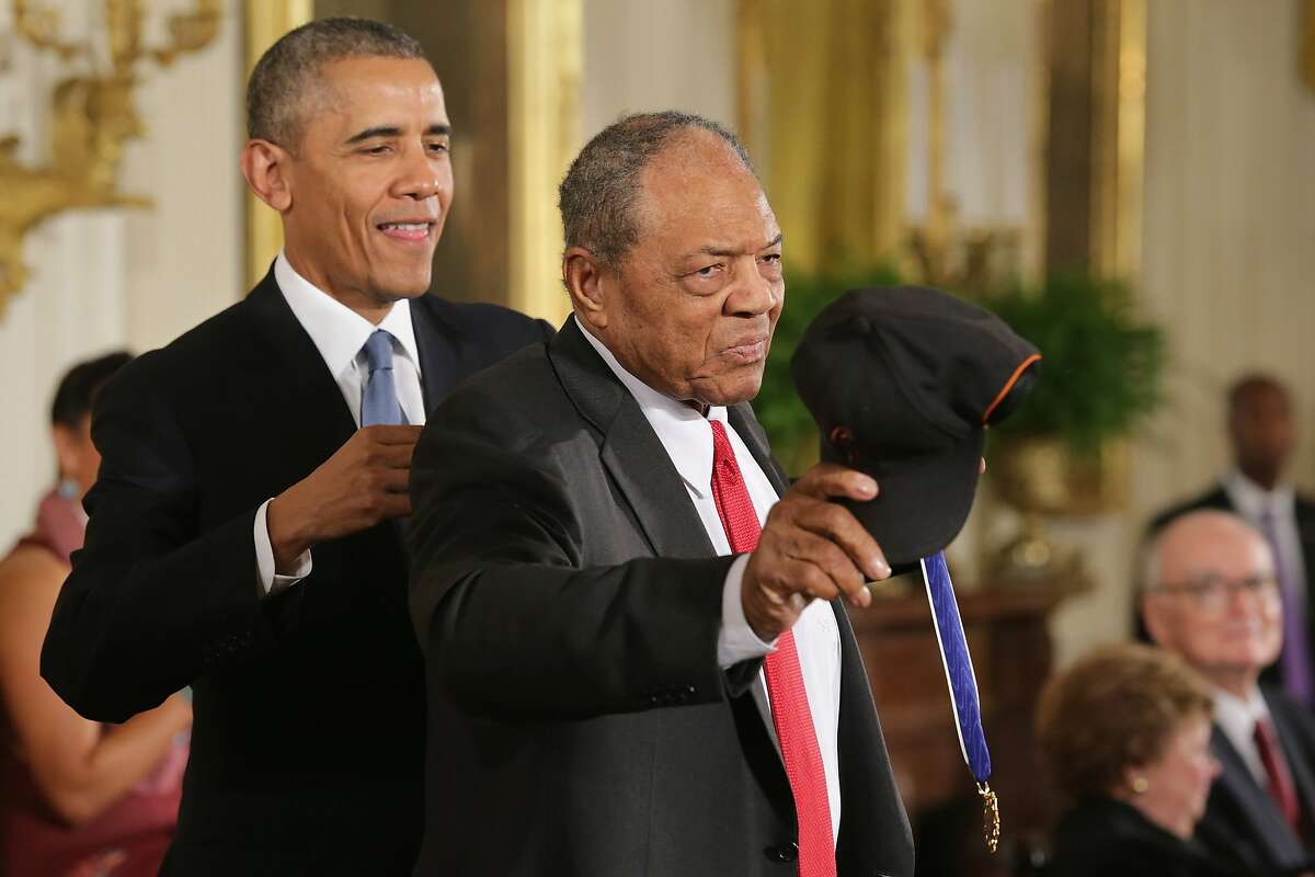 WASHINGTON, DC - NOVEMBER 24: U.S. President Barack Obama presents Baseball Hall of Famer Willie Mays with the Presidential Medal of Freedom during a ceremony in the East Room of the White House November 24, 2015 in Washington, DC. Obama presented the medal to thirteen living and four posthumous pioneers in science, sports, public service, human rights, politics and arts, (Photo by Chip Somodevilla/Getty Images)