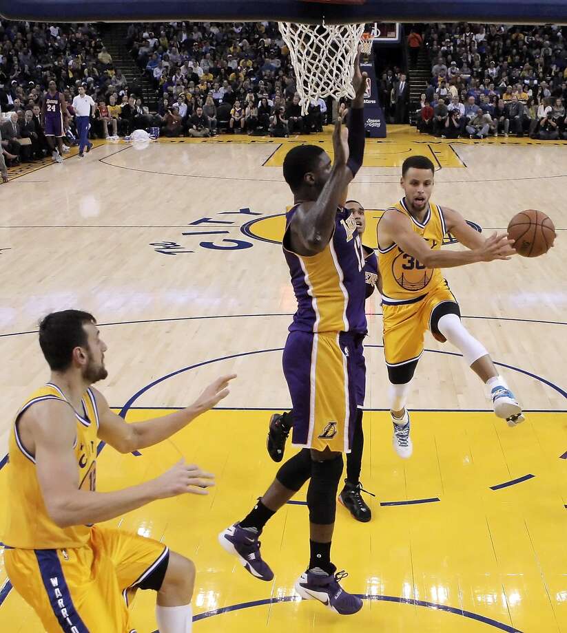 Warriors taking aim at NBA record of 33 straight wins - SFGate