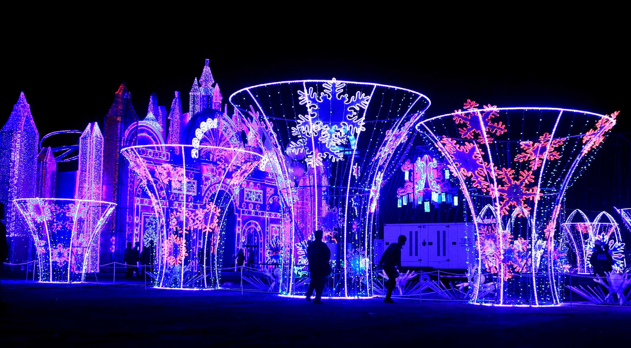 Magical Winter Lights brings world to evening festival