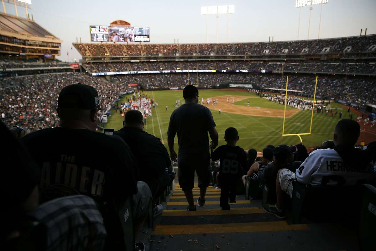 UPDATED: L.A. out as Raiders option for 2015; team seeks one-year Coliseum  deal - San Francisco Business Times