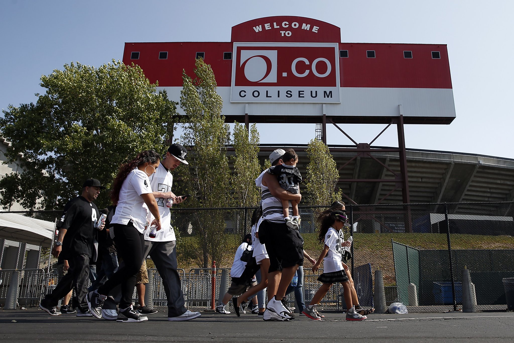 Alameda County Negotiating With Oakland To Pay Off Coliseum Debt