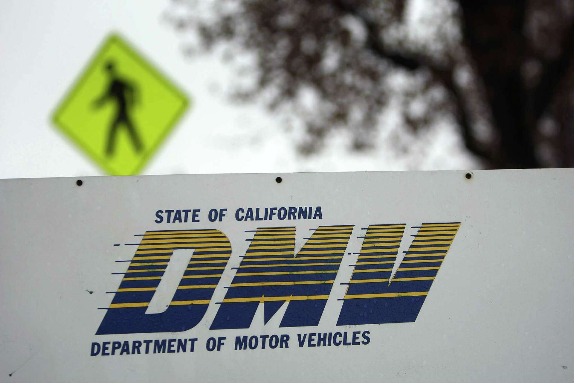 'Secret' DMV office serves California lawmakers, Capitol staffers