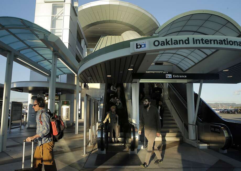 Oakland Airport security officer charged with smuggling drugs SFGate