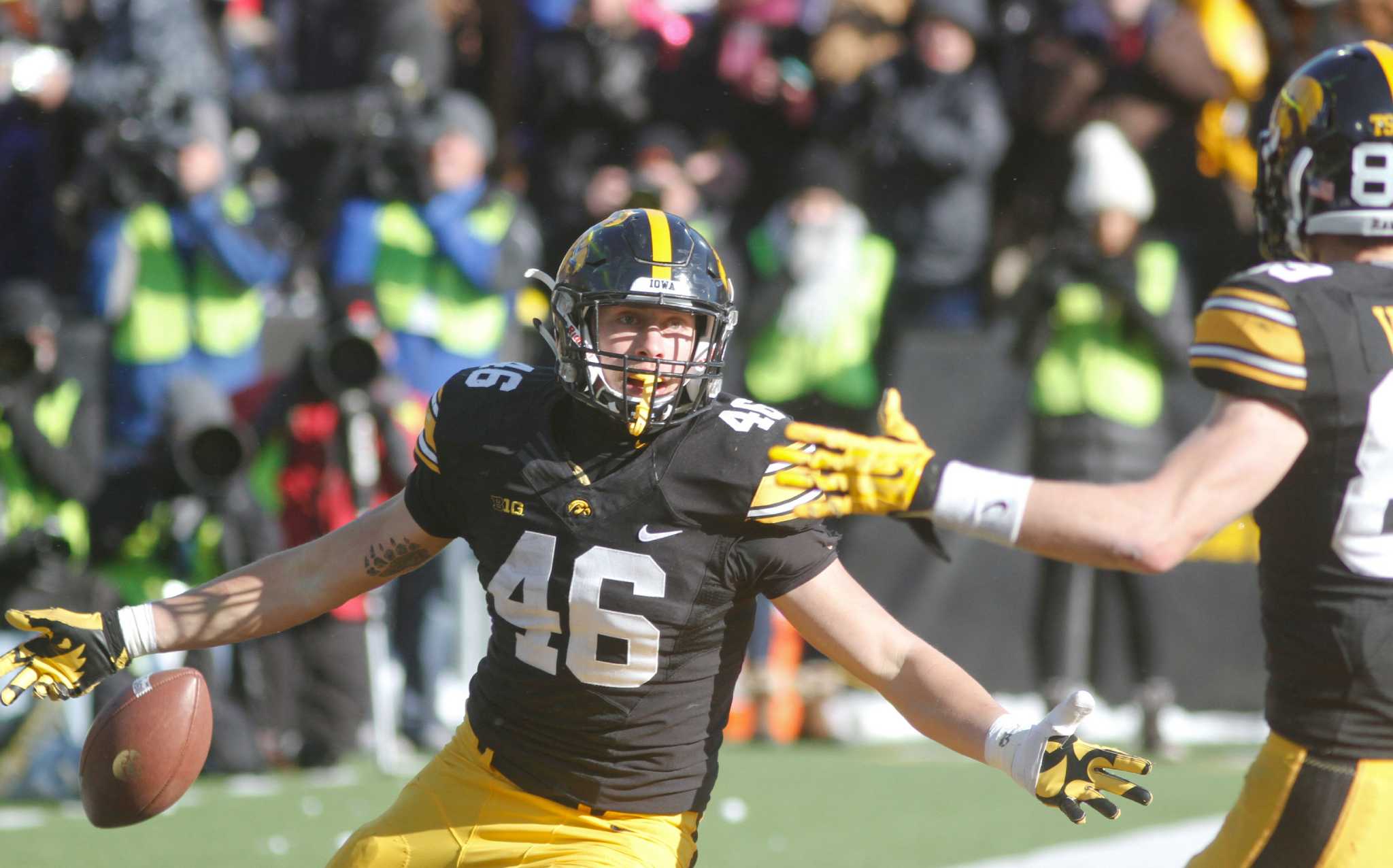 49ers select Iowa TE George Kittle