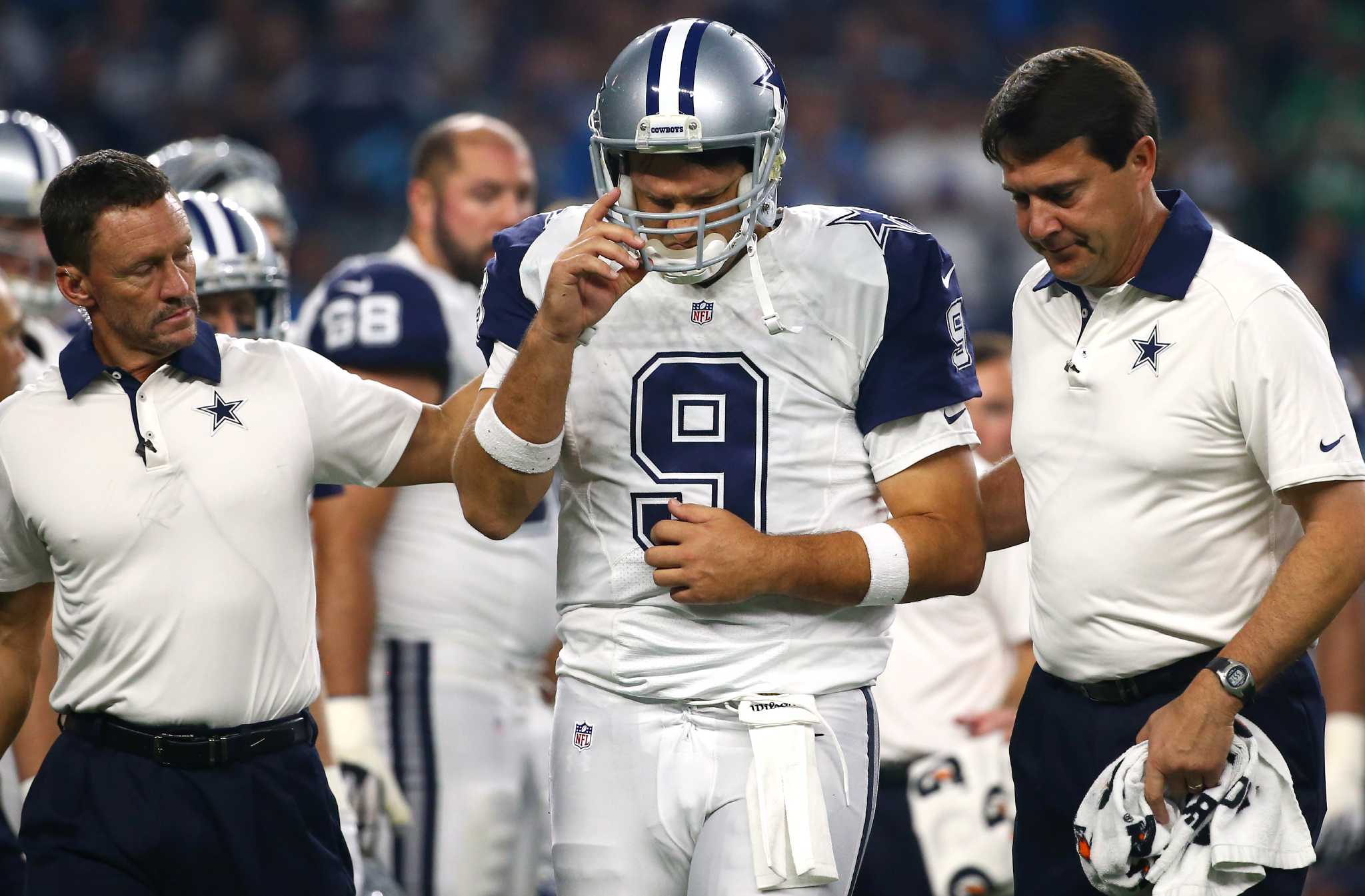 Panthers beat Cowboys, Romo out with collarbone injury