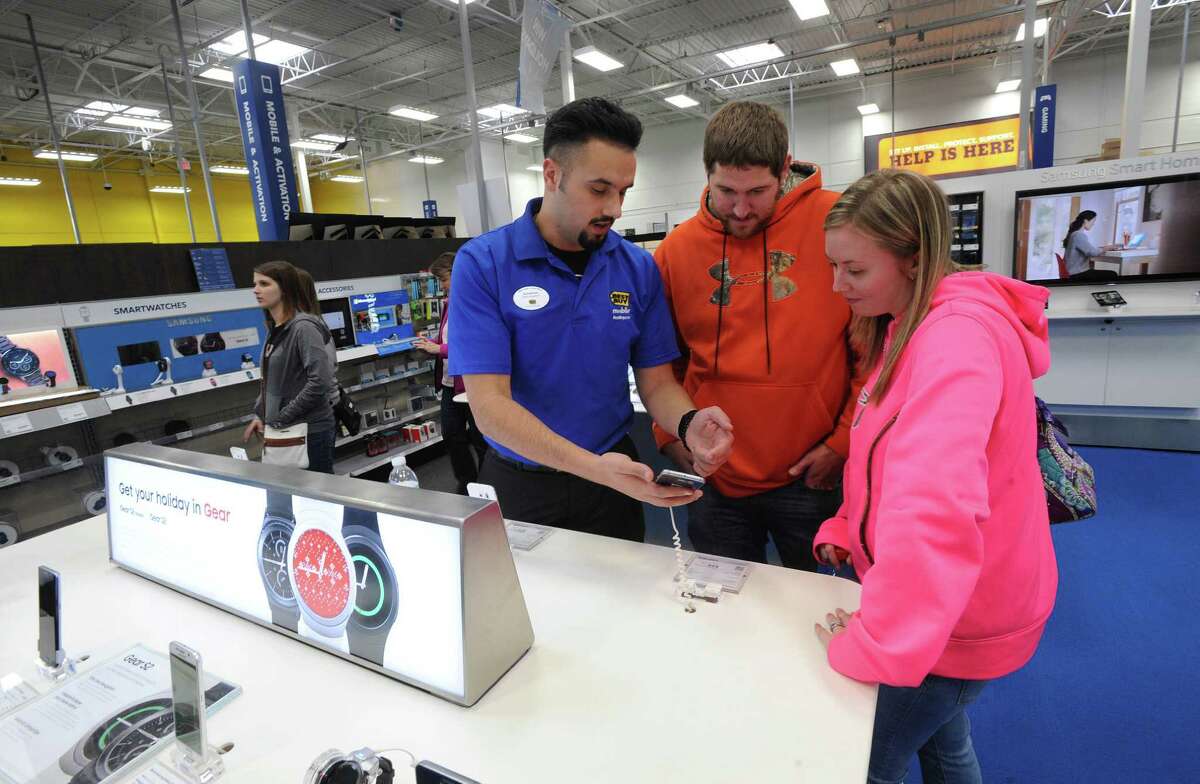 Best Buy Closes at 6 p.m. (most stores)