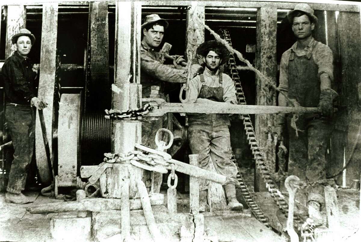 Historical photos show life during the oil boom in Texas