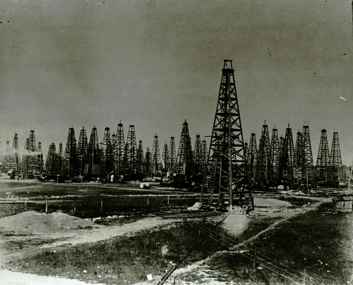 Historical photos show life during the oil boom in Texas