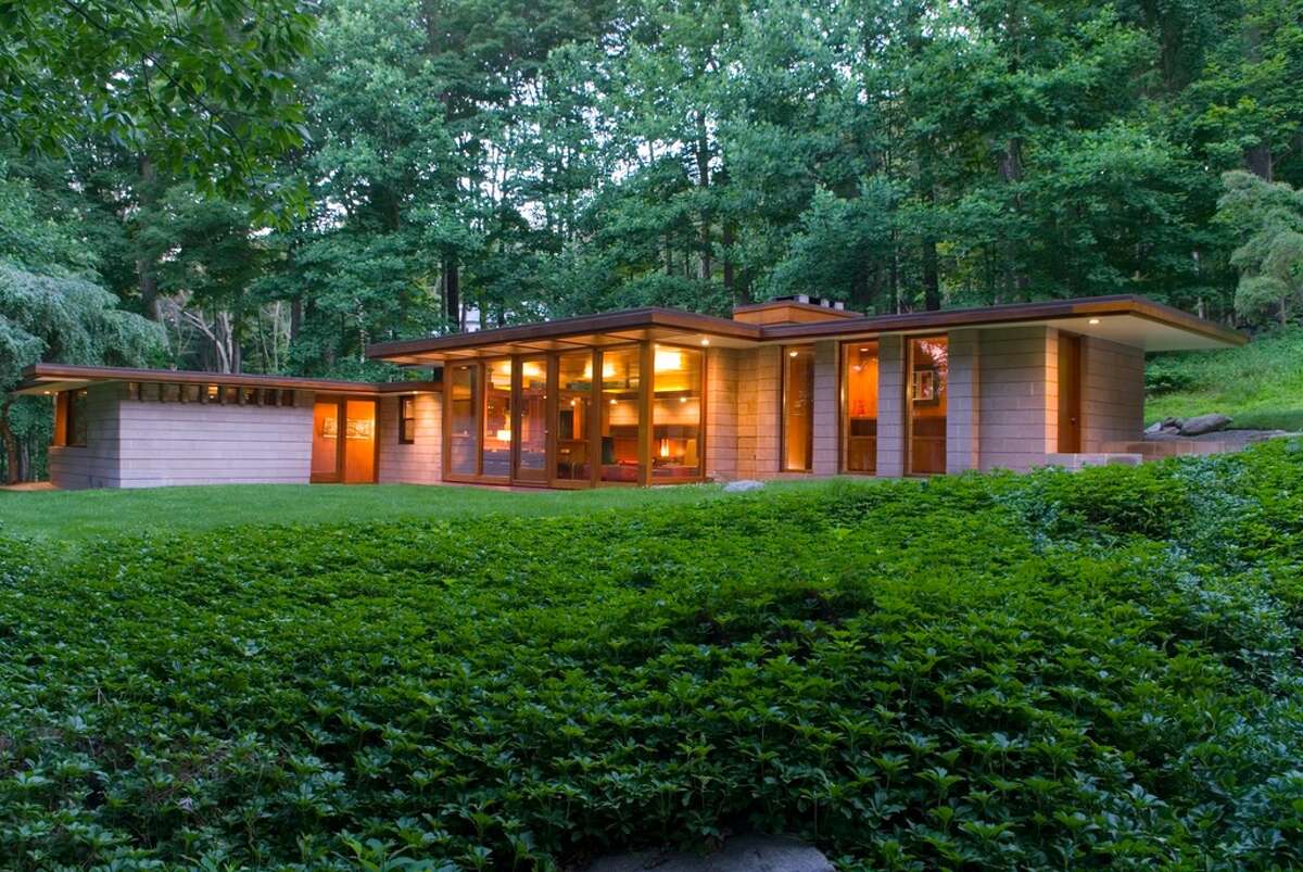 Mid-century modern homes in southwestern Connecticut