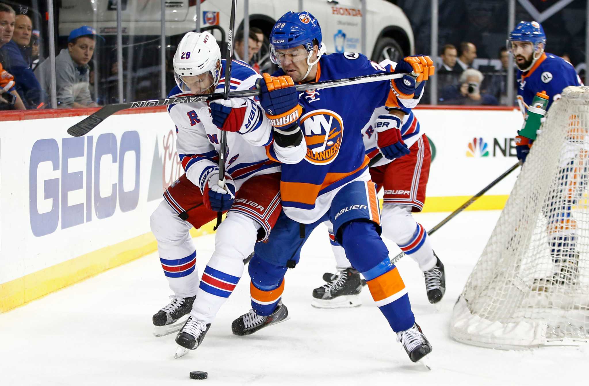 Islanders take shootout against Rangers