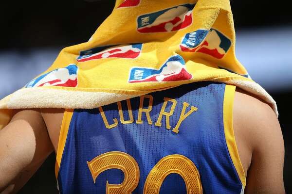 stephen curry jersey sales