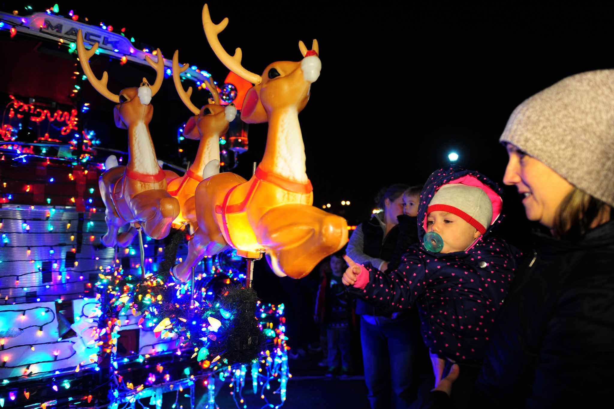 Trumbull Tree Lighting