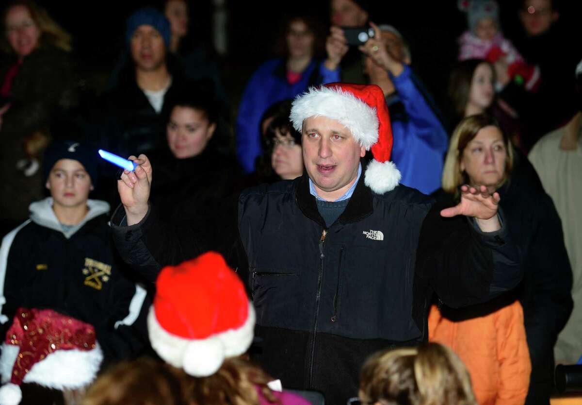 Trumbull Tree Lighting