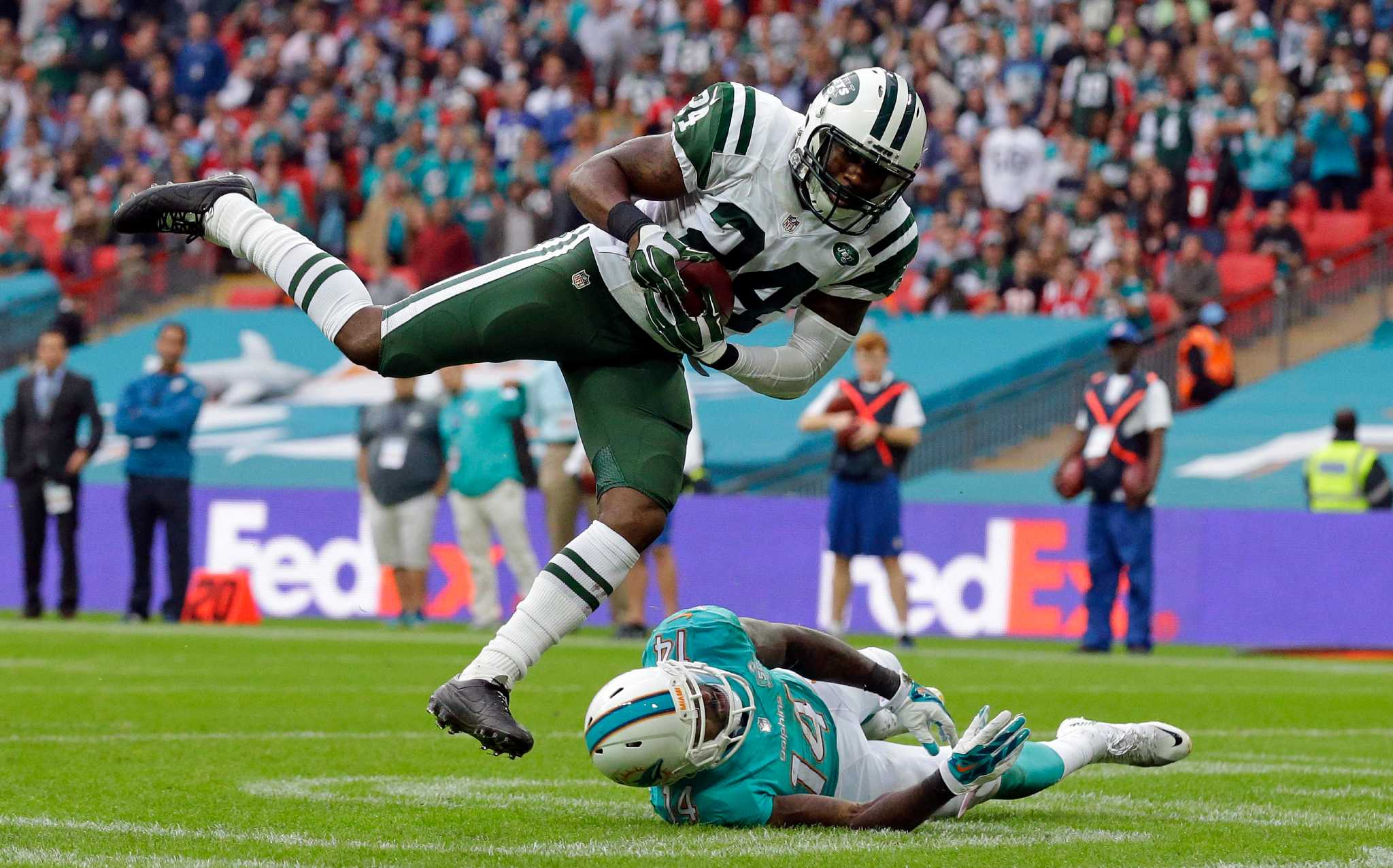 Miami Dolphins' Jarvis Landry leads NFL in receptions … are tackles next?