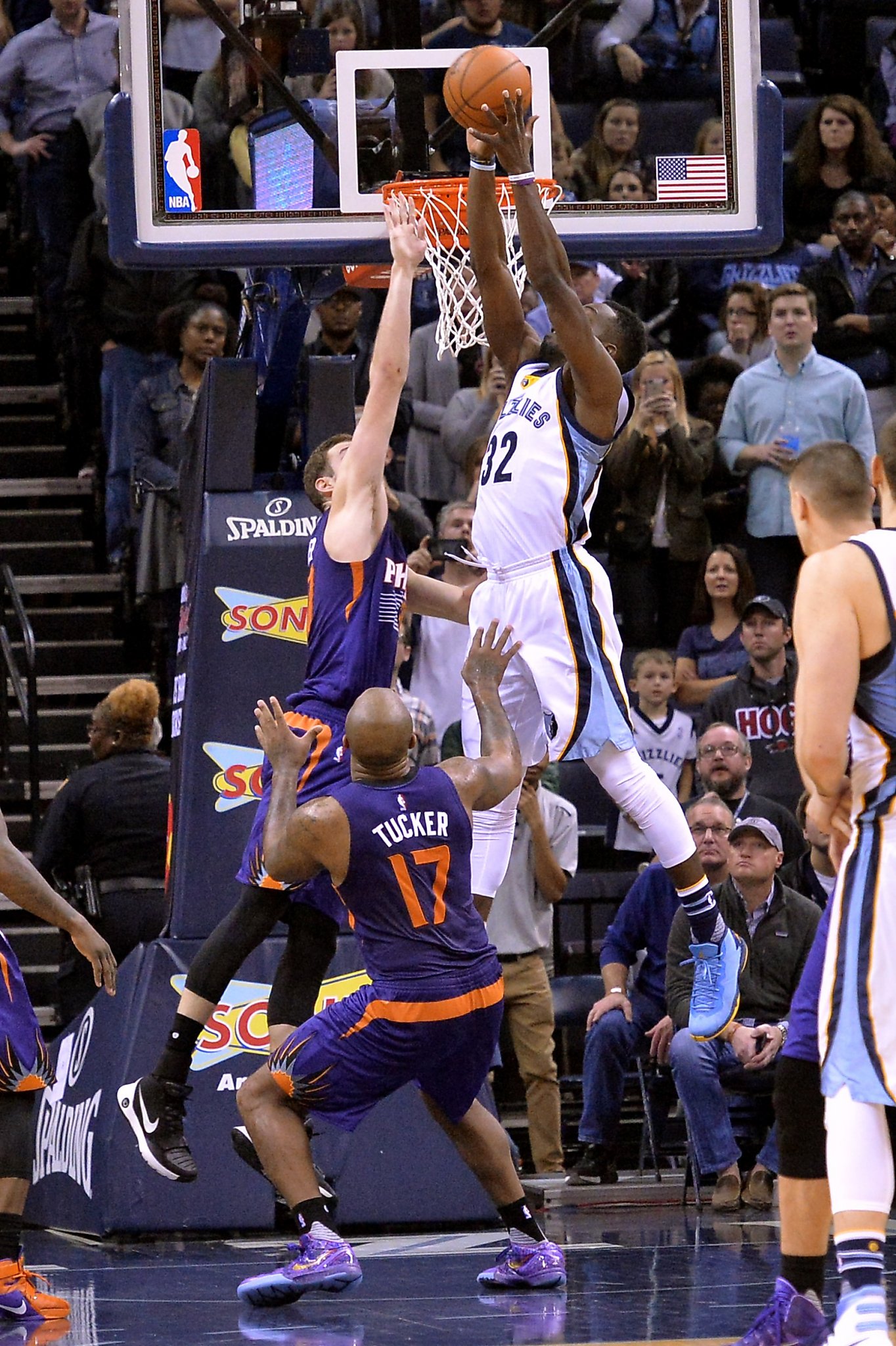 memphis-wins-on-alley-oop-dunk-in-final-second