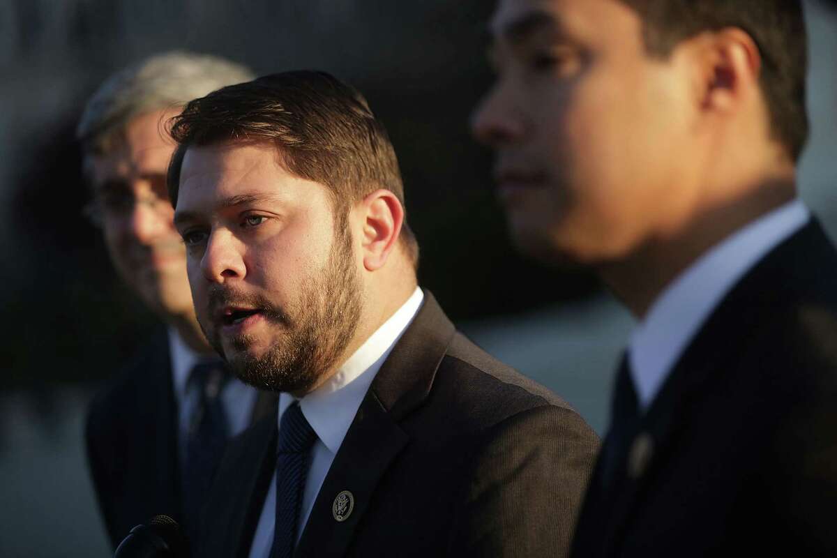 The following politicians are boycotting Trump's inauguration: U.S. Rep. Ruben Gallego (D-AZ) We must stand against Trump's bigotries- birther conspiracies, attacks on Gold⭐️ parents & civil rights heroes. I won't attend inauguration. — Ruben Gallego (@RepRubenGallego) January 17, 2017