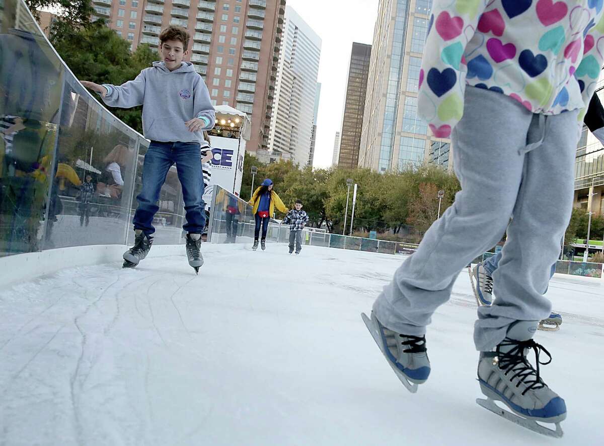 discovery green roller skating