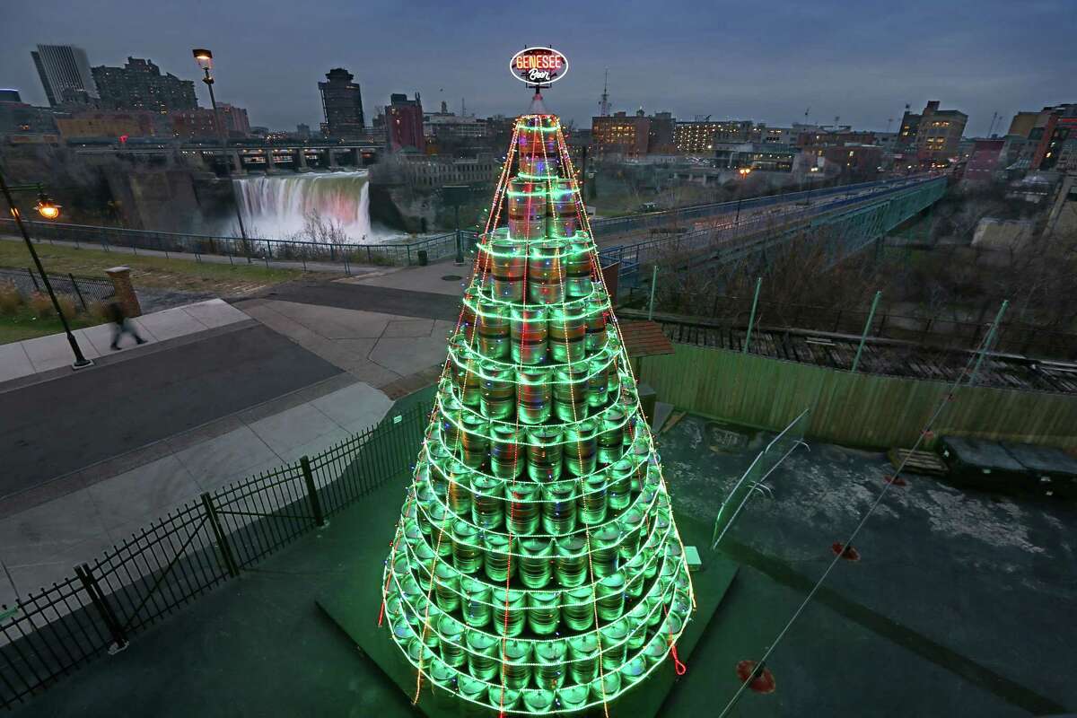 Christmas tree made of 428 kegs graces Rochester brew house