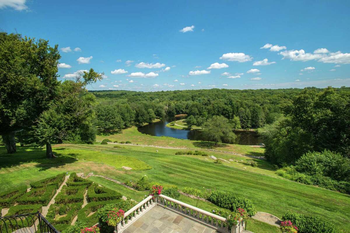 Hillandale Estate, former home of Liberty Travel founder, hits market