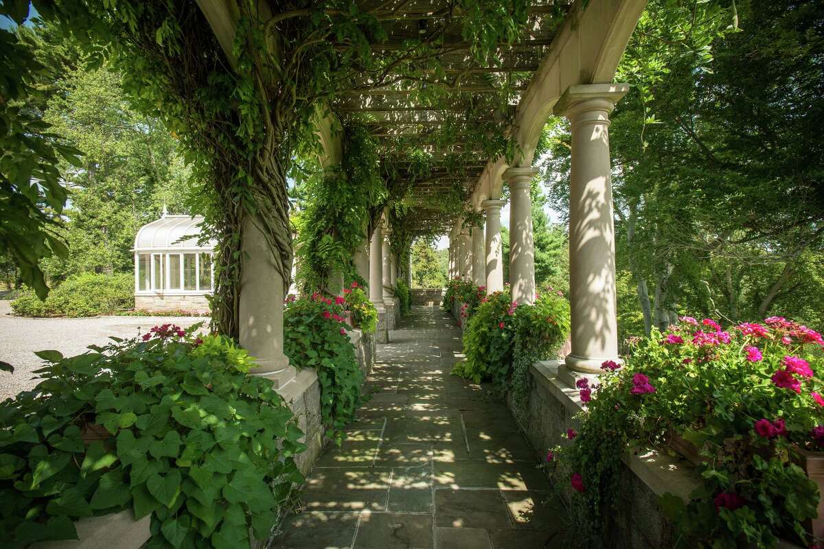 Hillandale Estate, former home of Liberty Travel founder, hits market