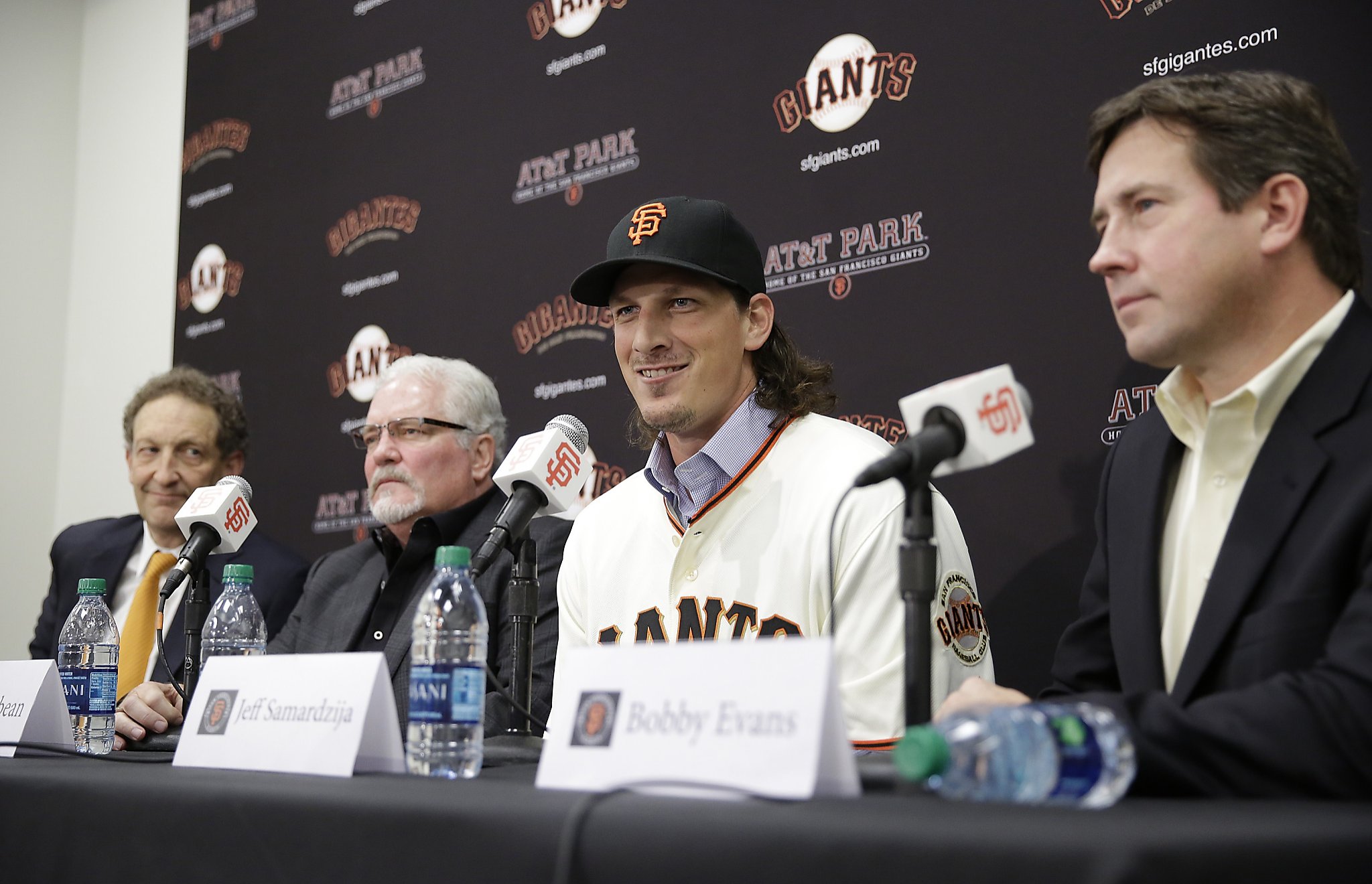 Giants veteran Jeff Samardzija uses milestone to speak up for