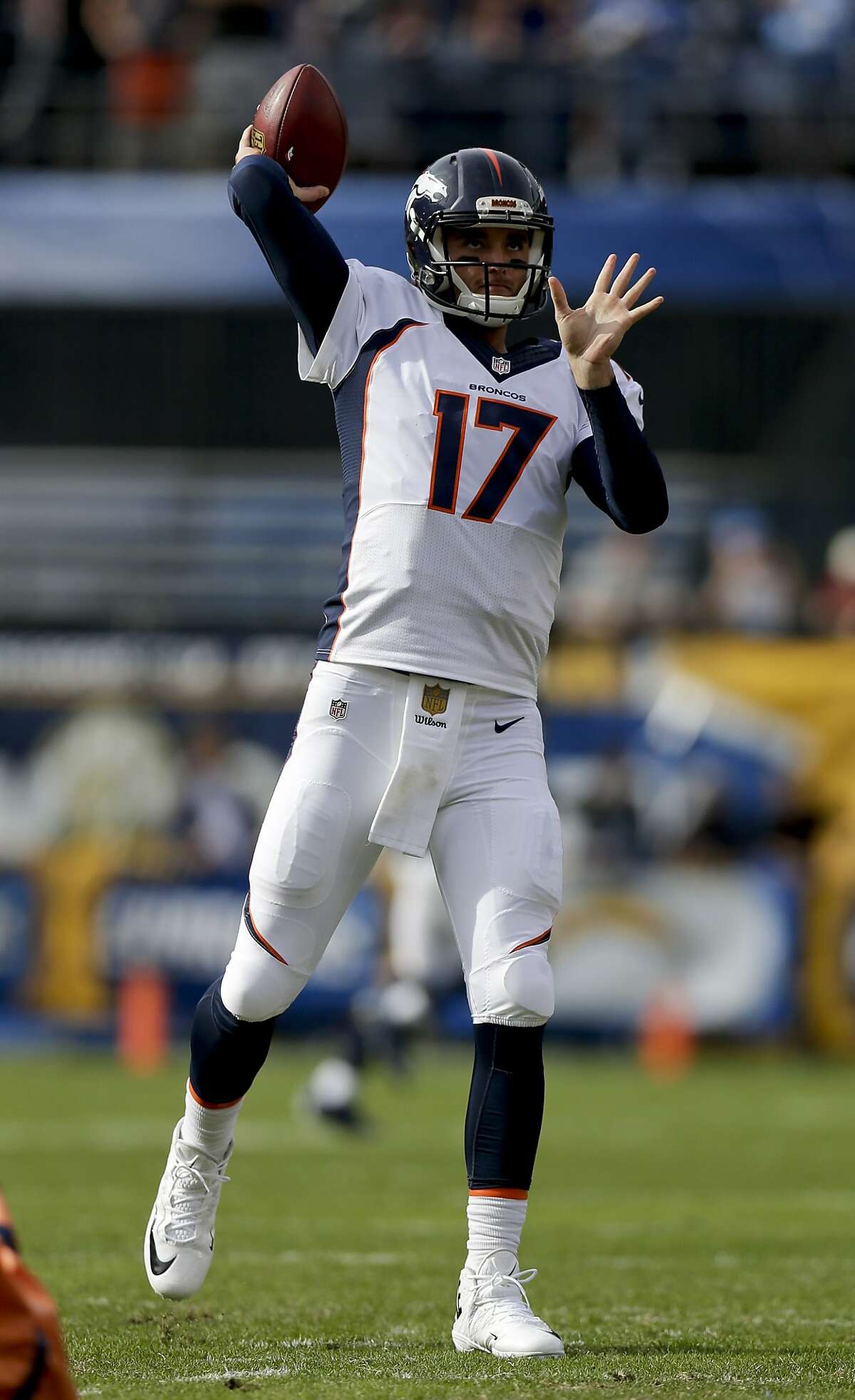 Broncos QB Osweiler presents different challenge than Manning