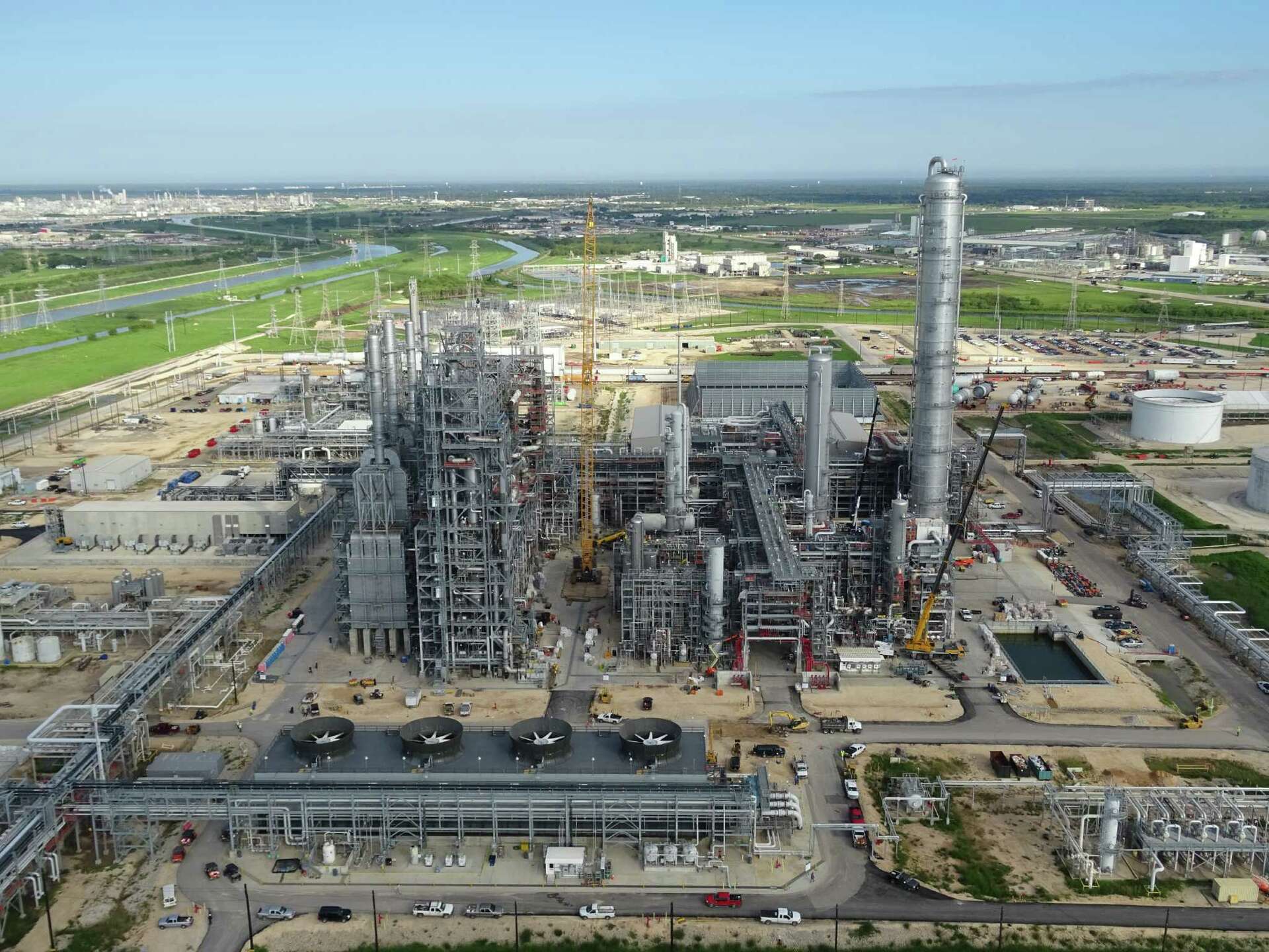 DowDuPont opens massive ethylene and plastics plant in Freeport