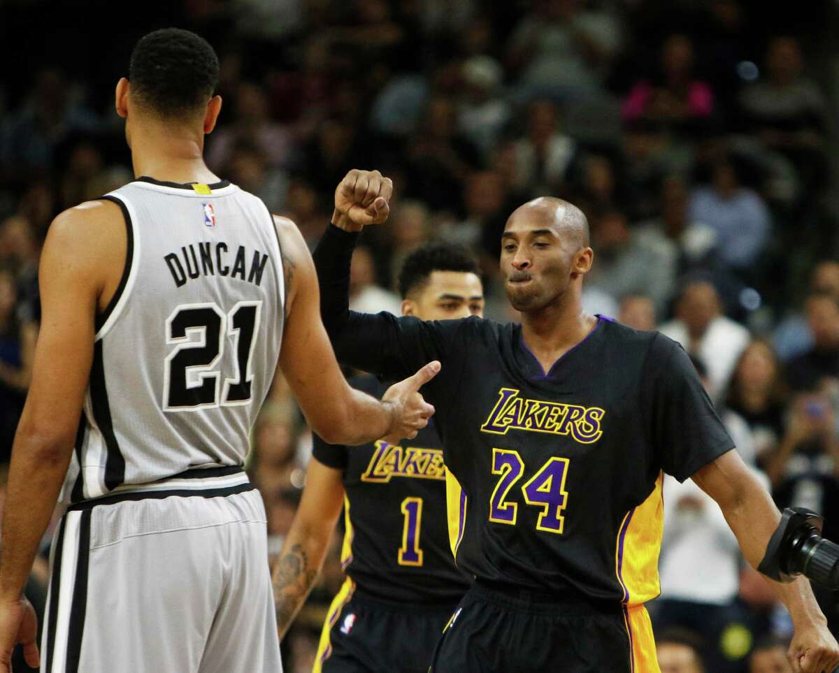 Photo of Kobe Bryant with his new team outfit during San Antonio