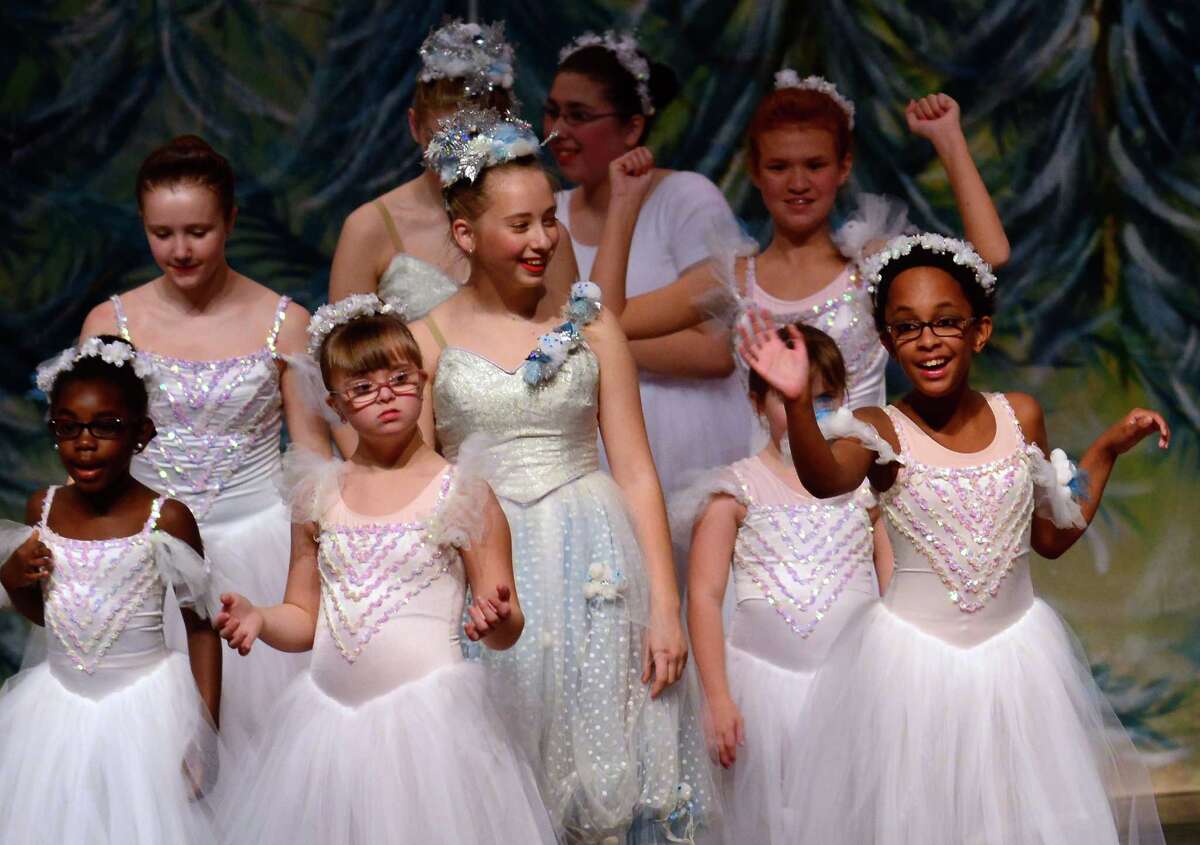Dancers shine in holiday performance of “The Nutcracker Suite”