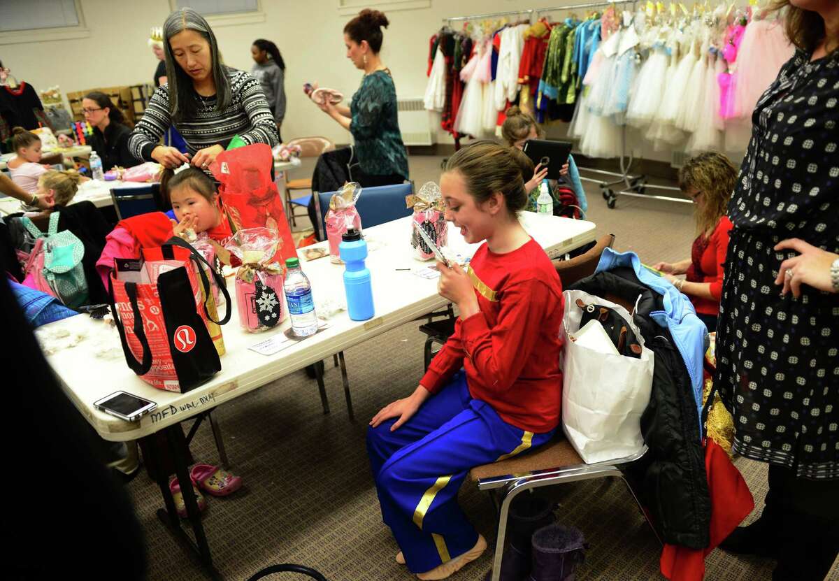 Dancers shine in holiday performance of “The Nutcracker Suite”