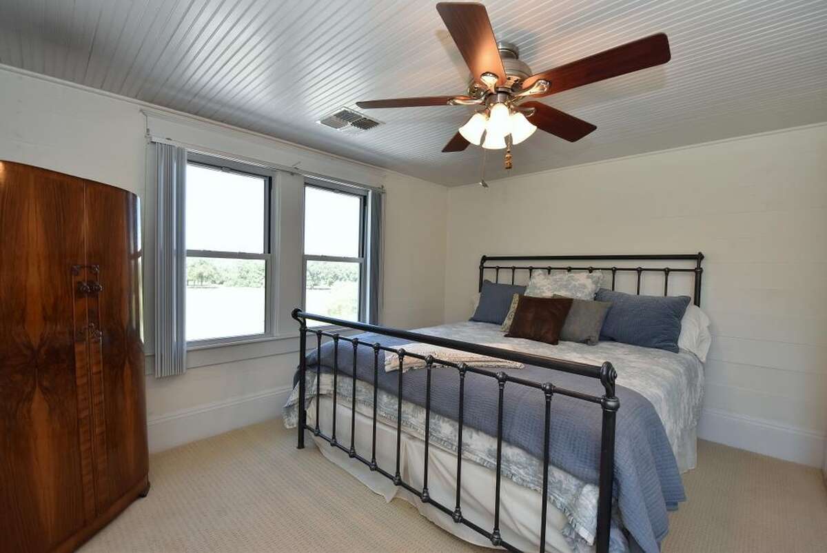 8 vintage, yet luxurious, farm homes for sale around Texas