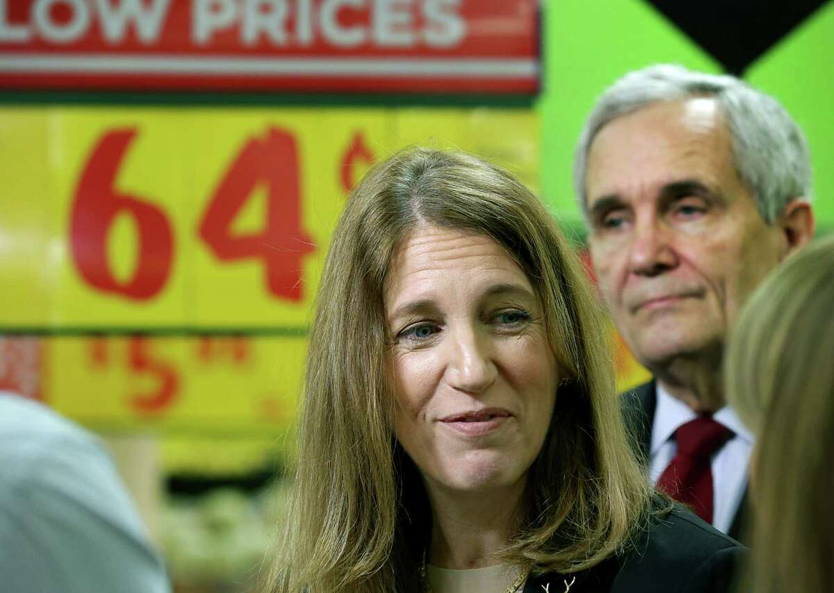 Burwell spotlights health insurance enrollment at San